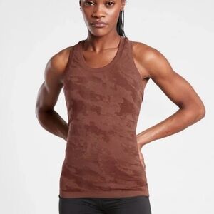 Athleta Momentum Seamless Camo Red Brown Scoop Neck Racer Back Tank Top SZ S EUC